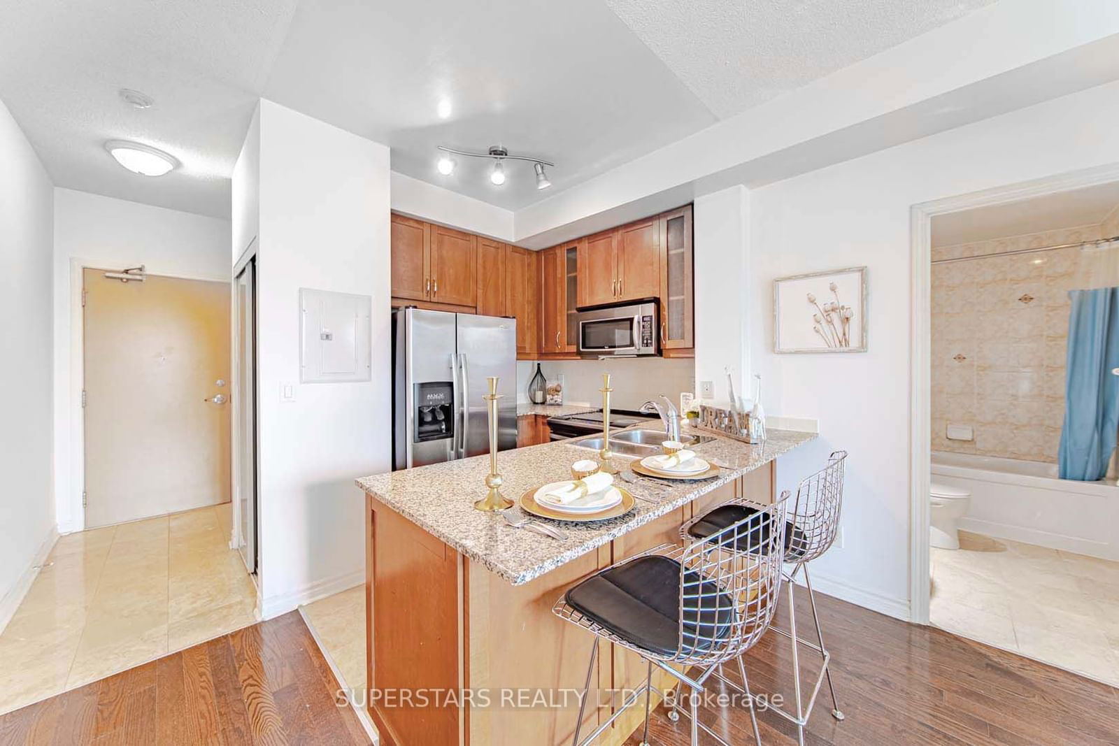 18 Holmes Ave, unit 1706 for sale - image #5