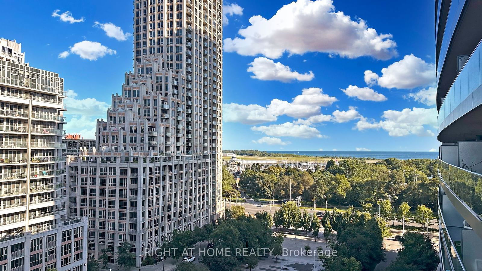 209 Fort York Blvd, unit 1165 for sale - image #1