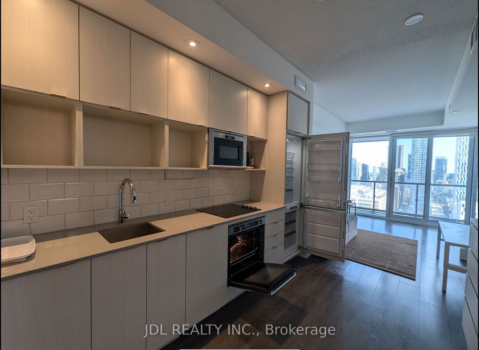 89 Mcgill St, unit 2410 for rent - image #3