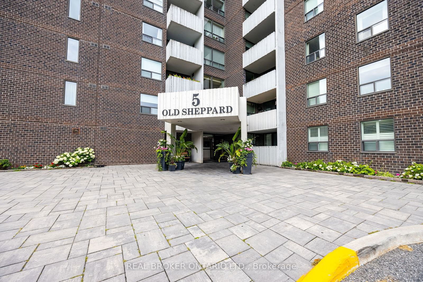 5 Old Sheppard Ave, unit 1105 for sale