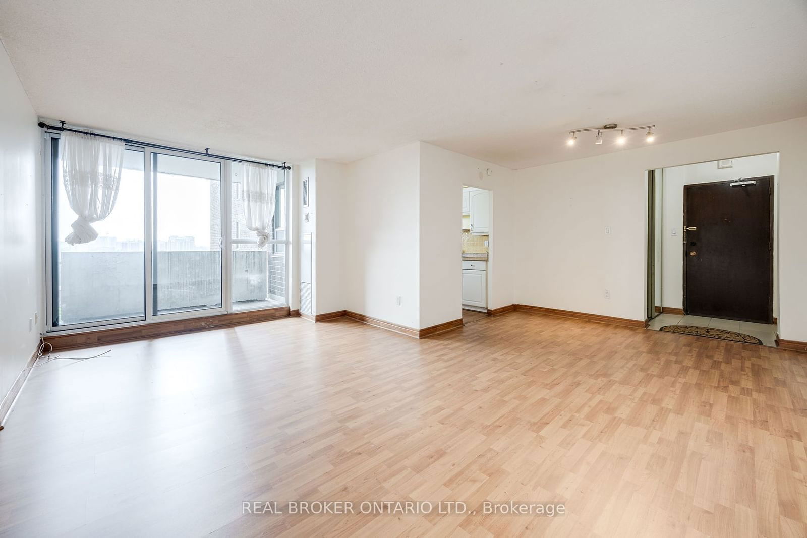 5 Old Sheppard Ave, unit 1105 for sale - image #5