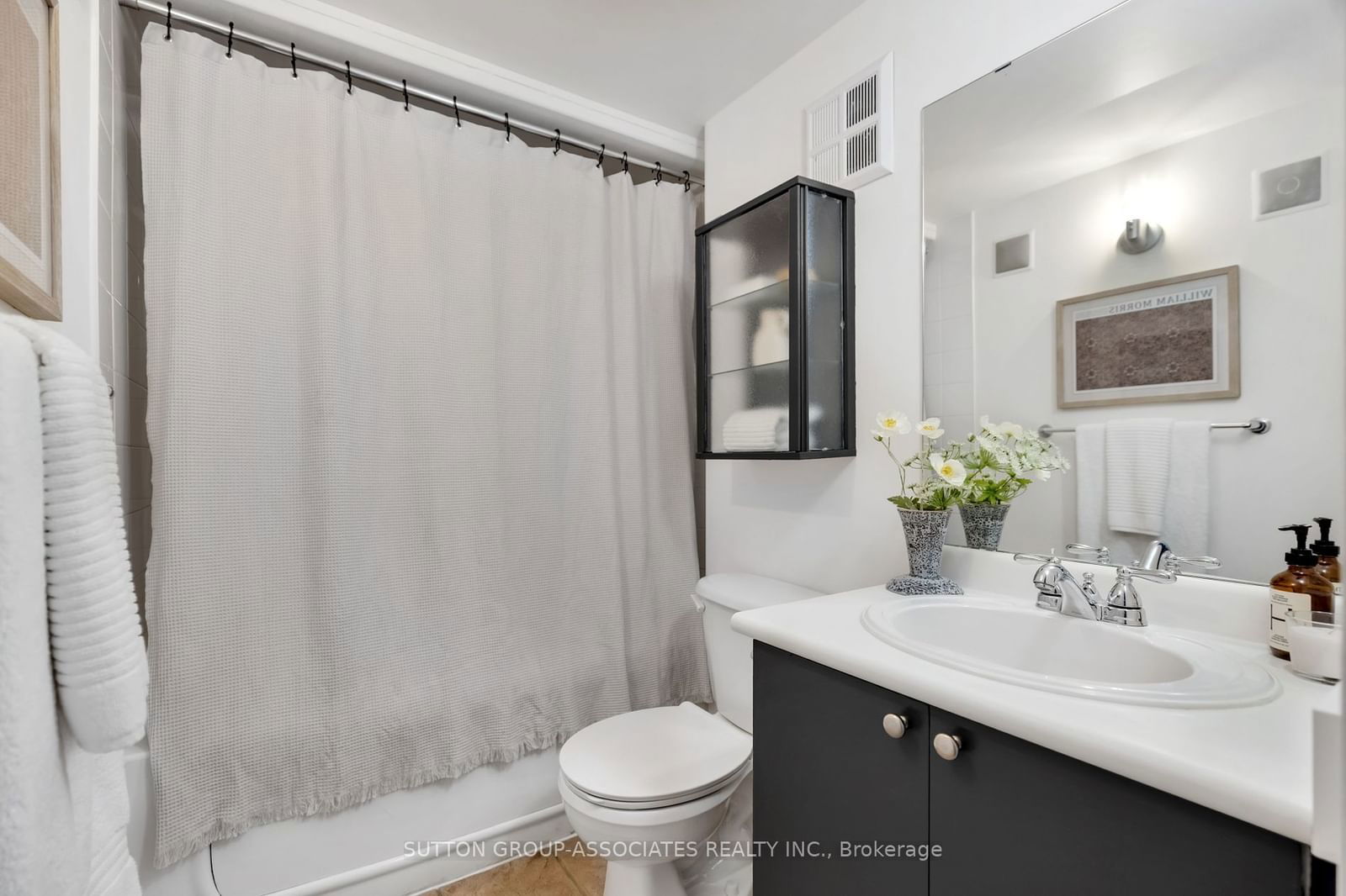 160 Baldwin St, unit 212 for sale - image #21