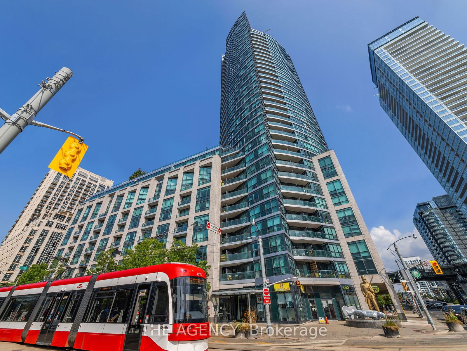 600 Fleet St, unit 2301 for rent - image #1