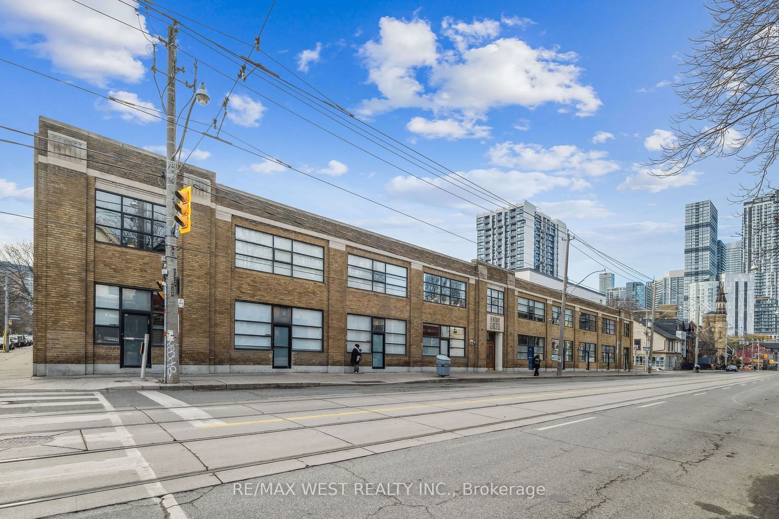 365 Dundas St E, unit 111 for sale