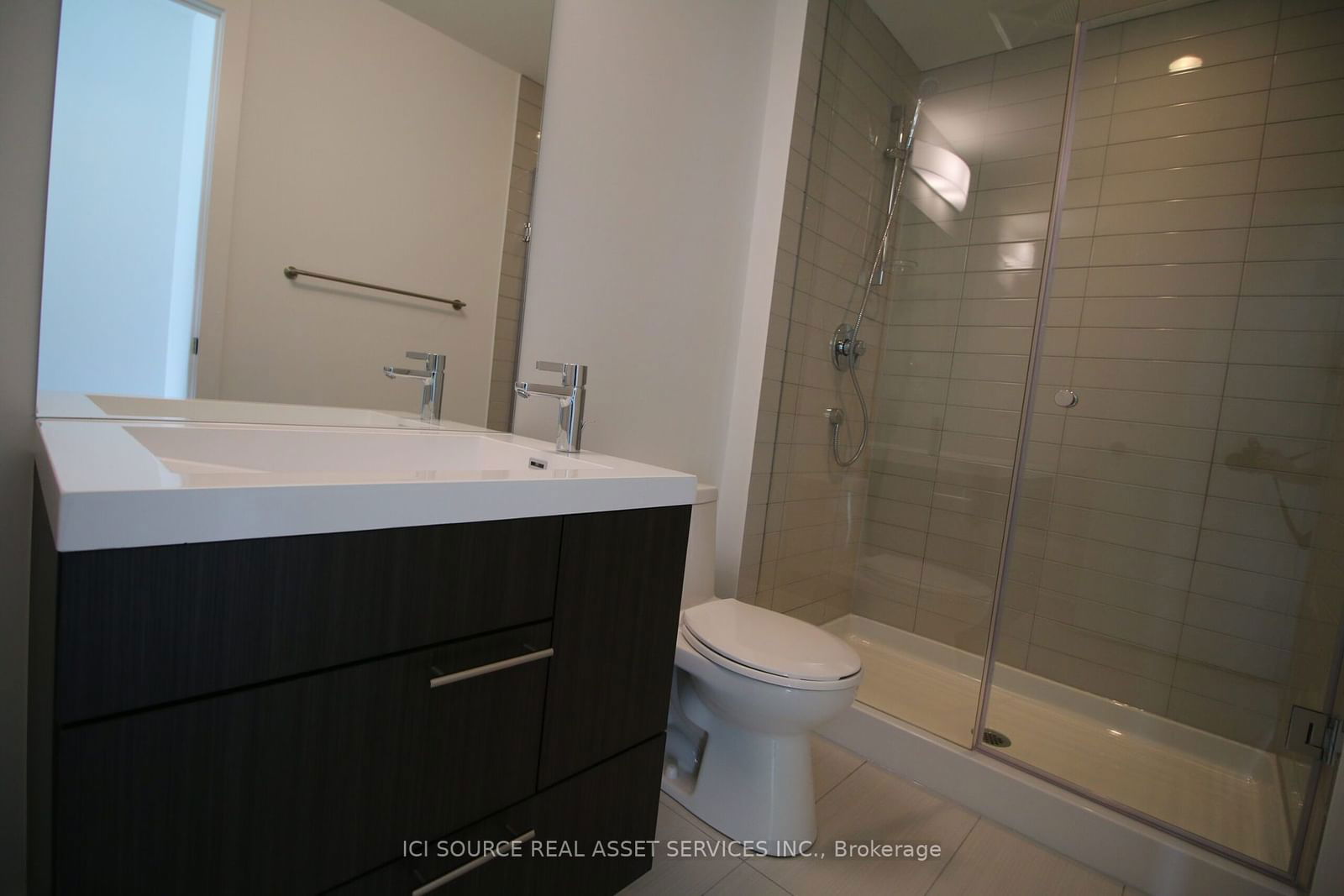 30 Nelson St, unit 2202 for rent - image #11