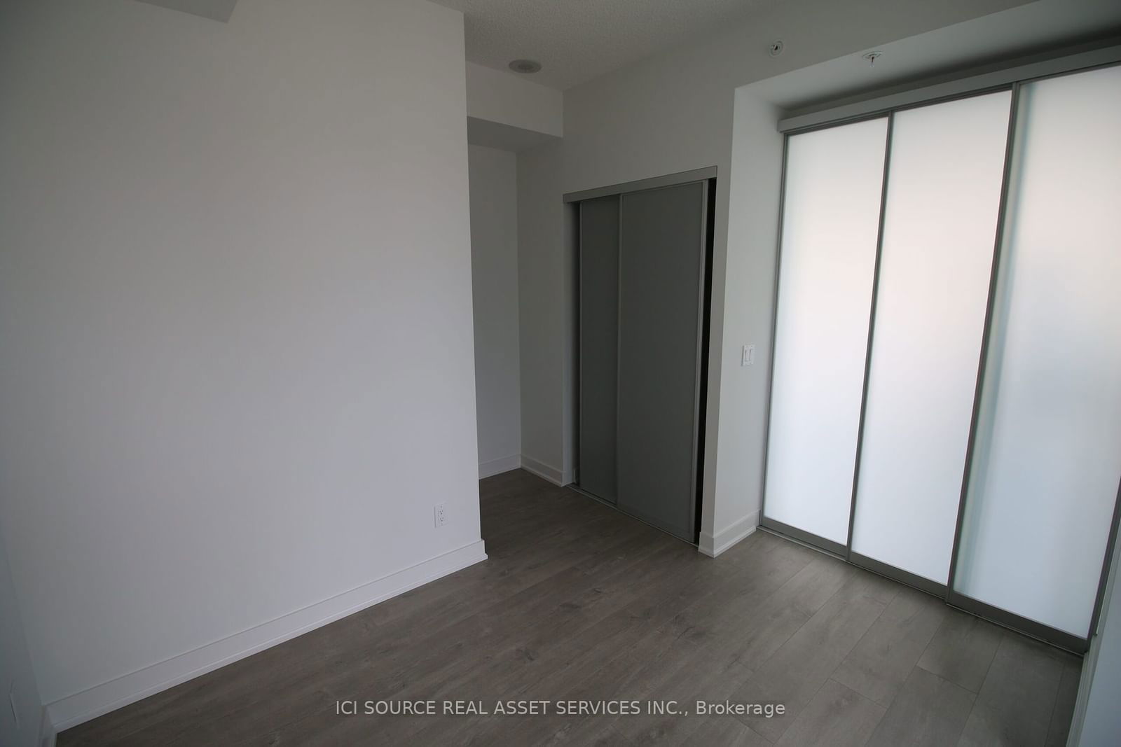 30 Nelson St, unit 2202 for rent