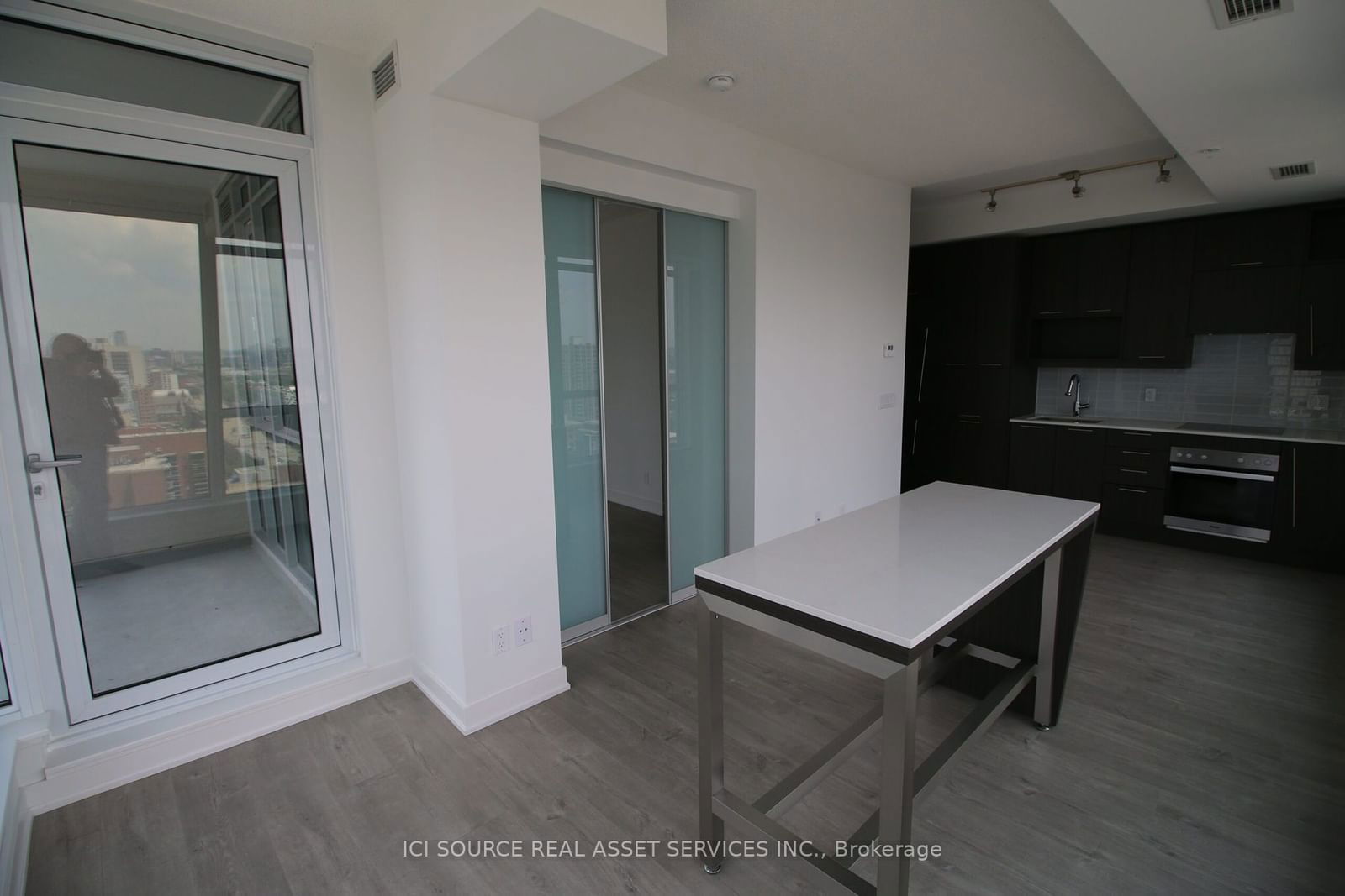 30 Nelson St, unit 2202 for rent - image #7