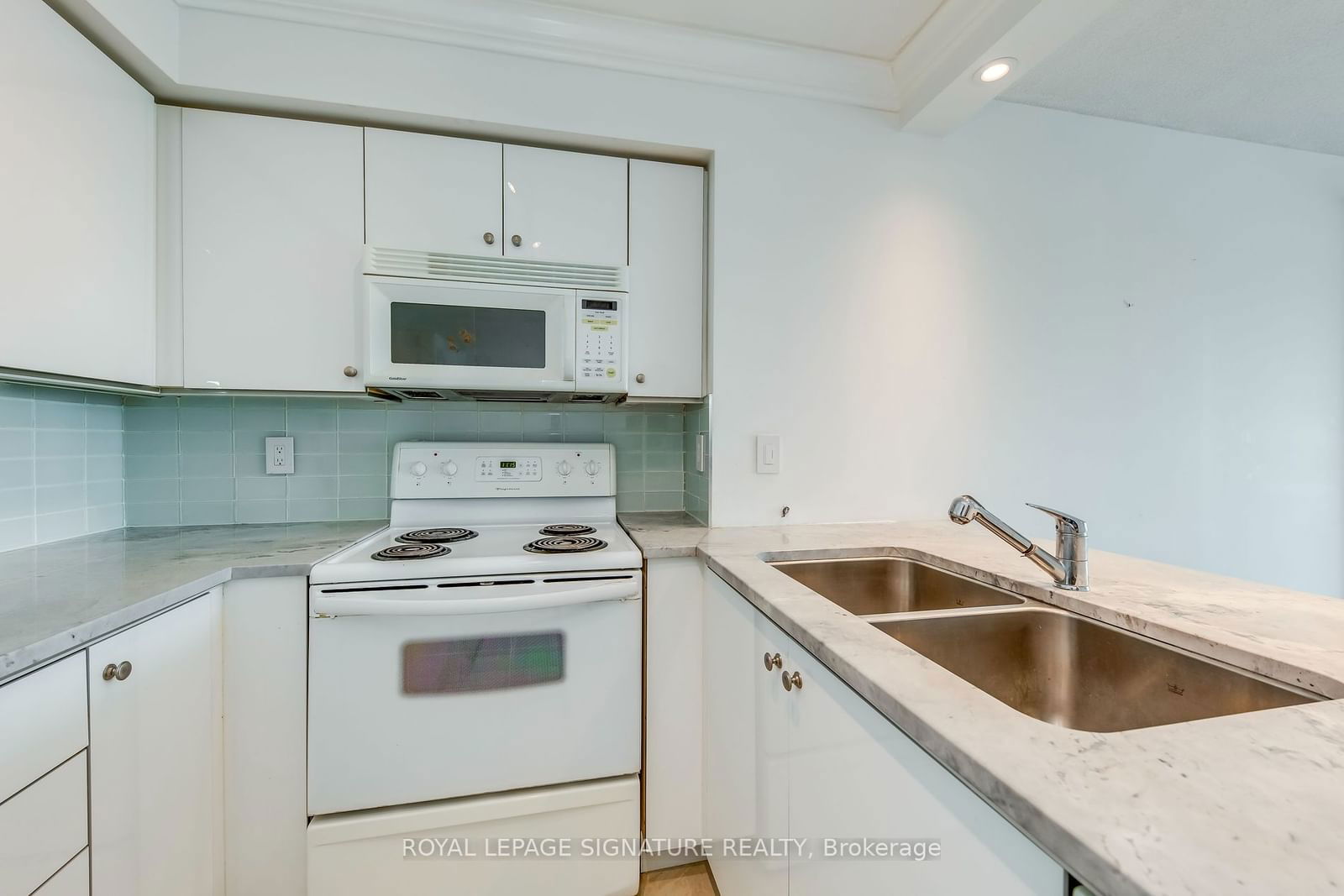 28 Harrison Garden Blvd, unit 2107 for rent - image #7