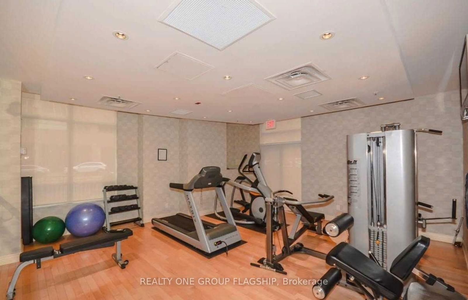 60 St Clair Ave W, unit 1006 for rent - image #13