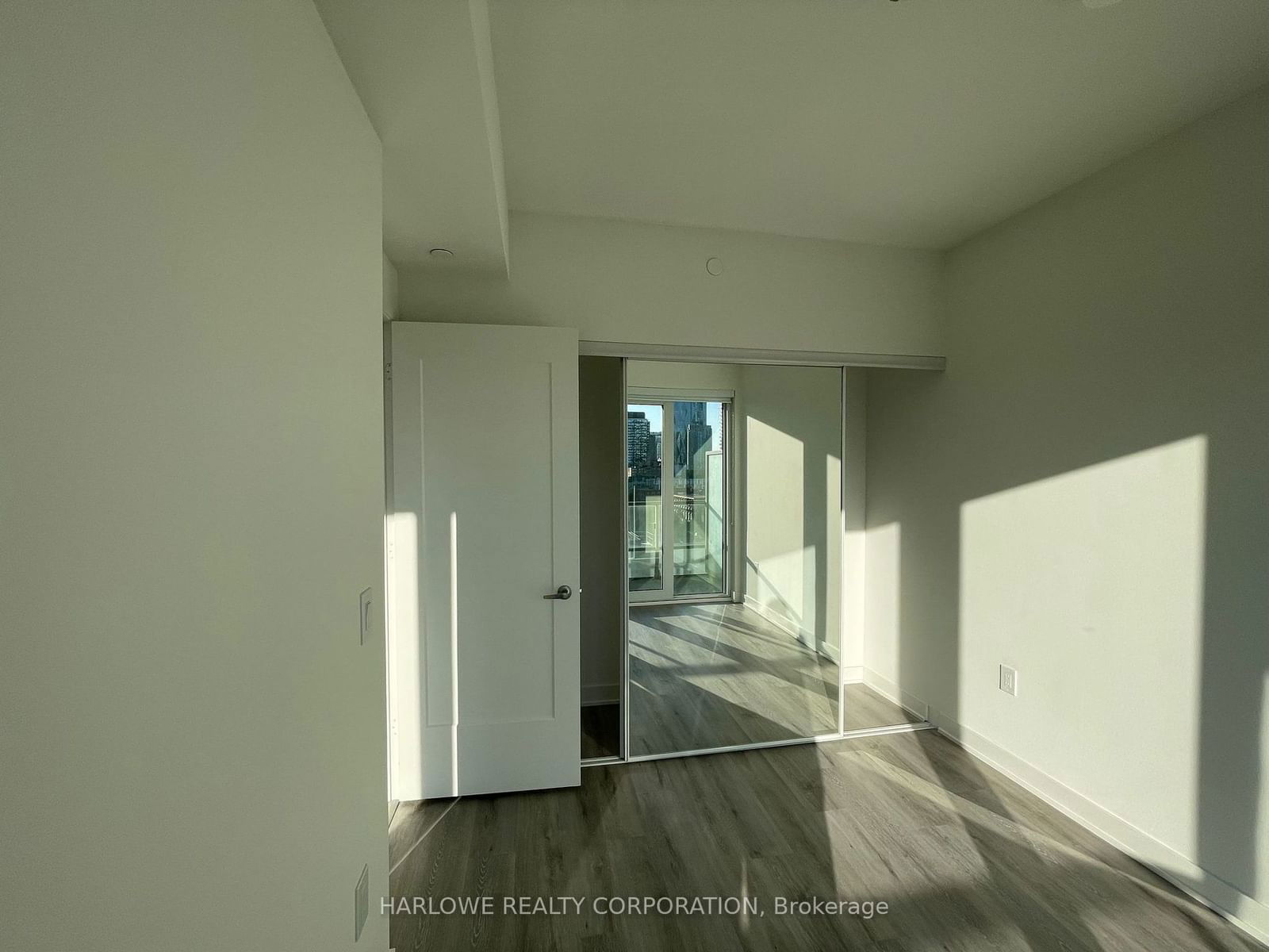 121 Lower Sherbourne St, unit 951 SW for rent - image #14