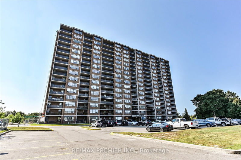 45 Sunrise Ave, unit 511 for rent - image #1