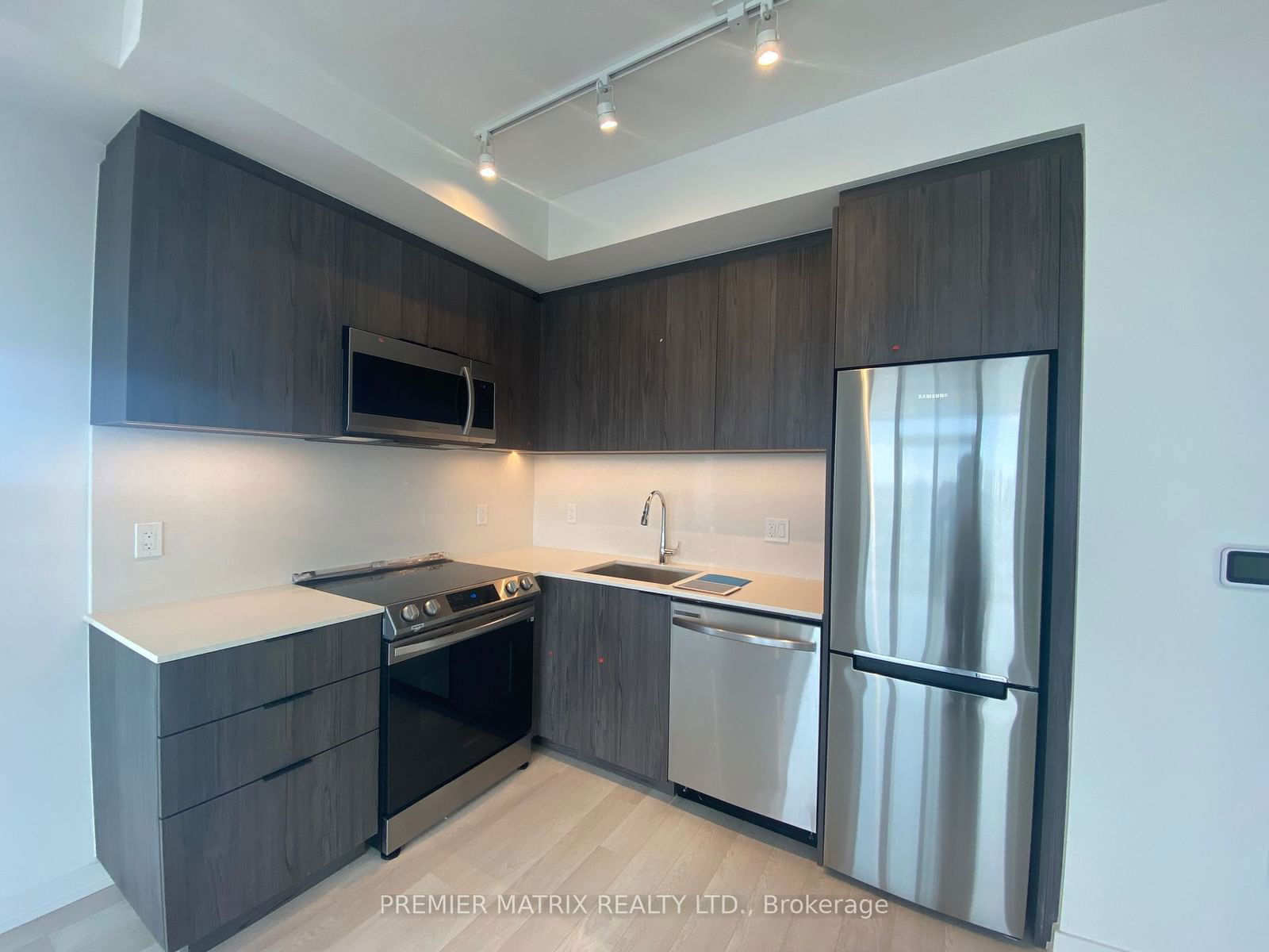 50 Power St, unit 1801 for rent - image #8