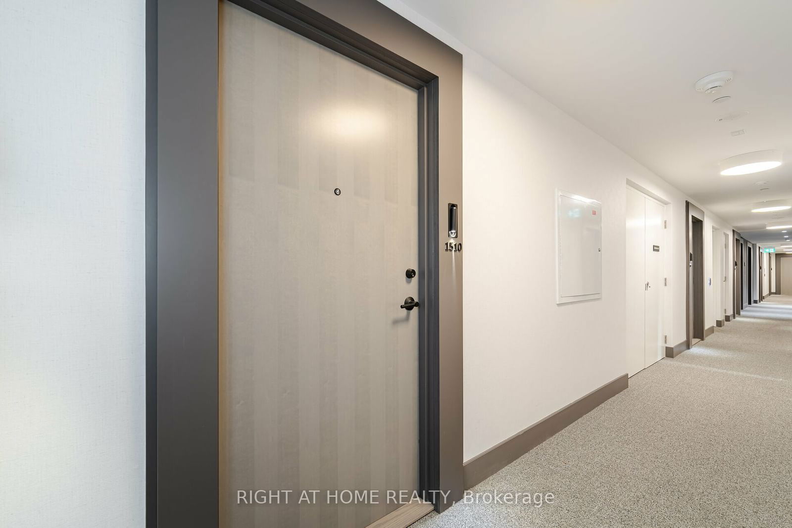 130 River St, unit 1510 for sale - image #4