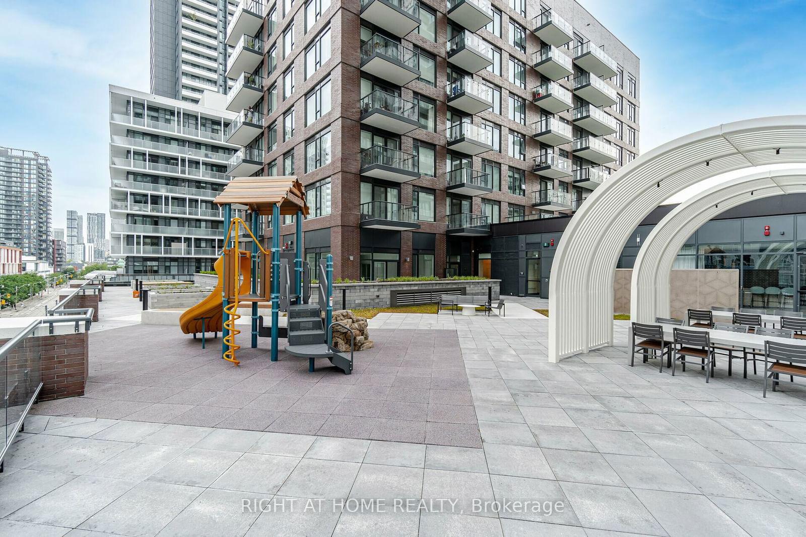 130 River St, unit 1510 for sale - image #40