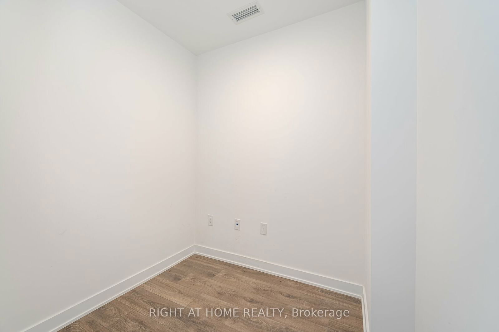 130 River St, unit 1510 for sale - image #6