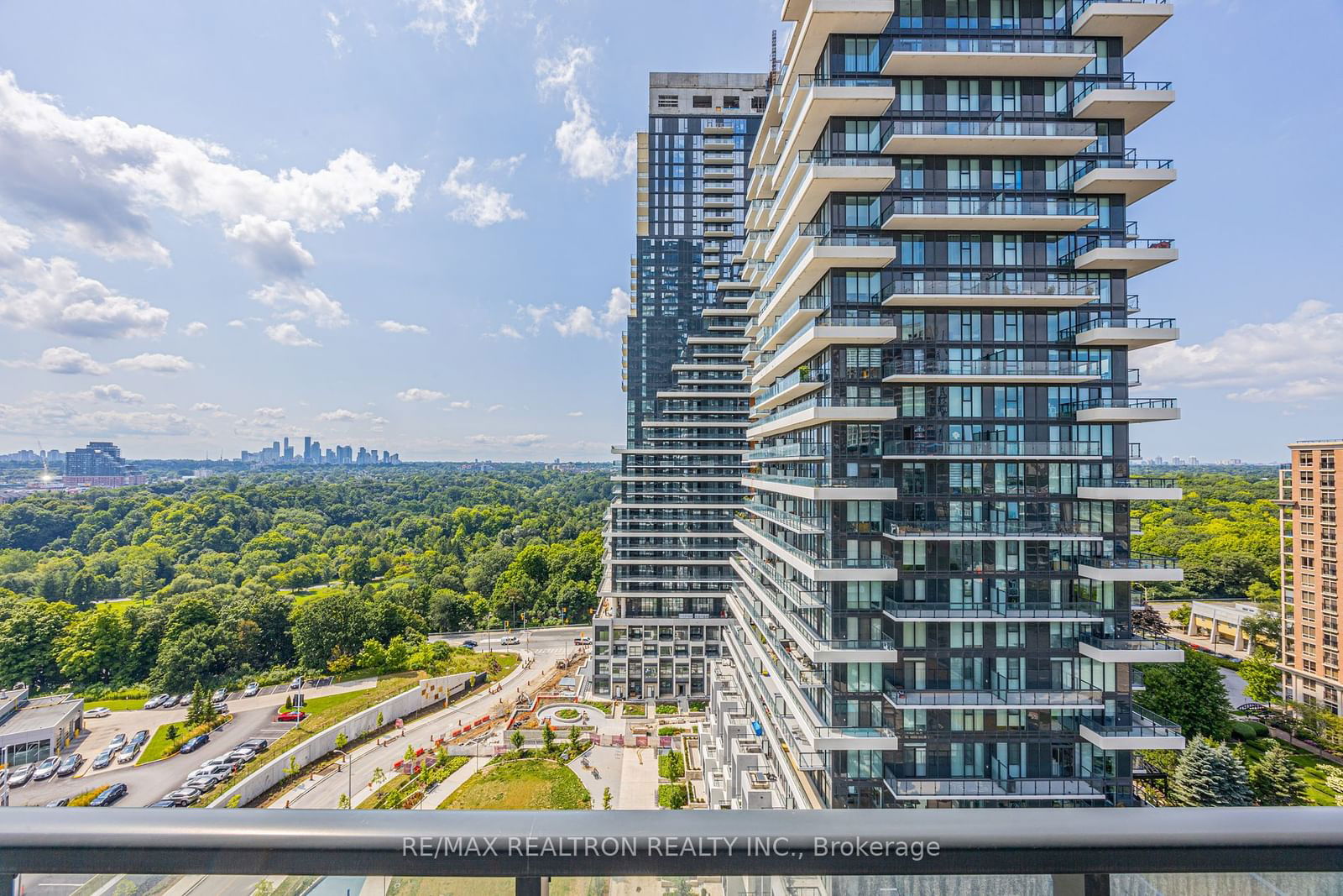 30 Inn On The Park Dr, unit 1510 for sale - image #2