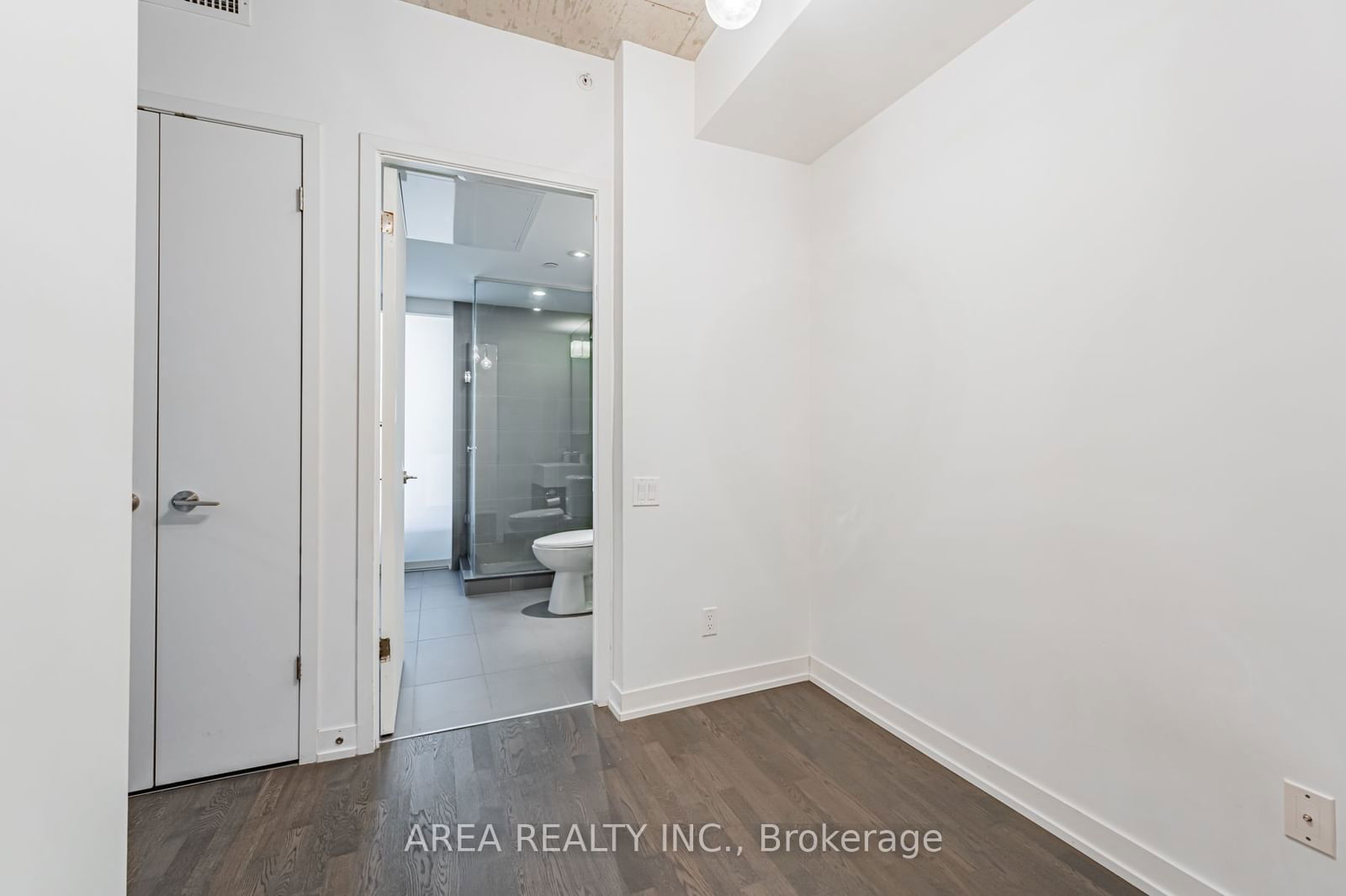 560 King St W, unit 610 for sale - image #11