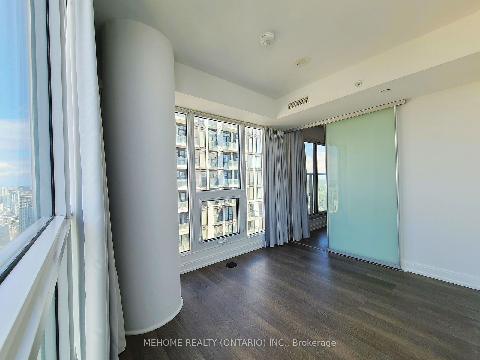 181 Dundas St E, unit 5111 for rent - image #16