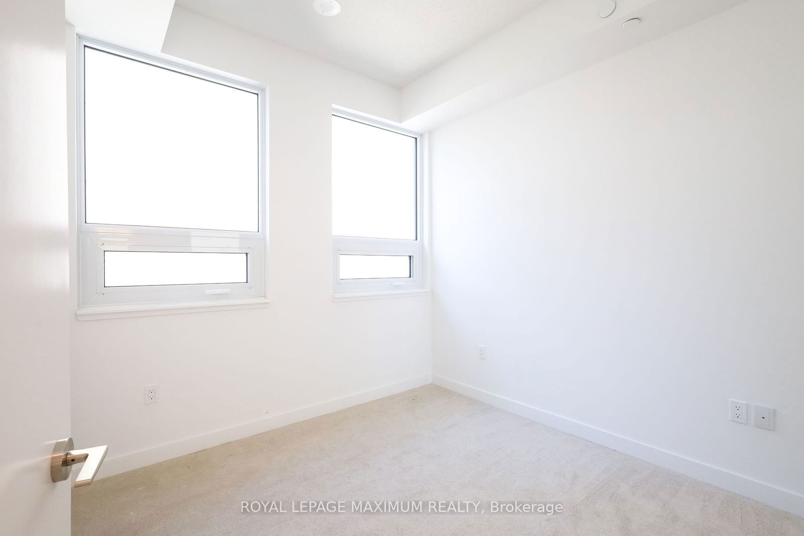 234 Simcoe St, unit 720 for sale - image #16