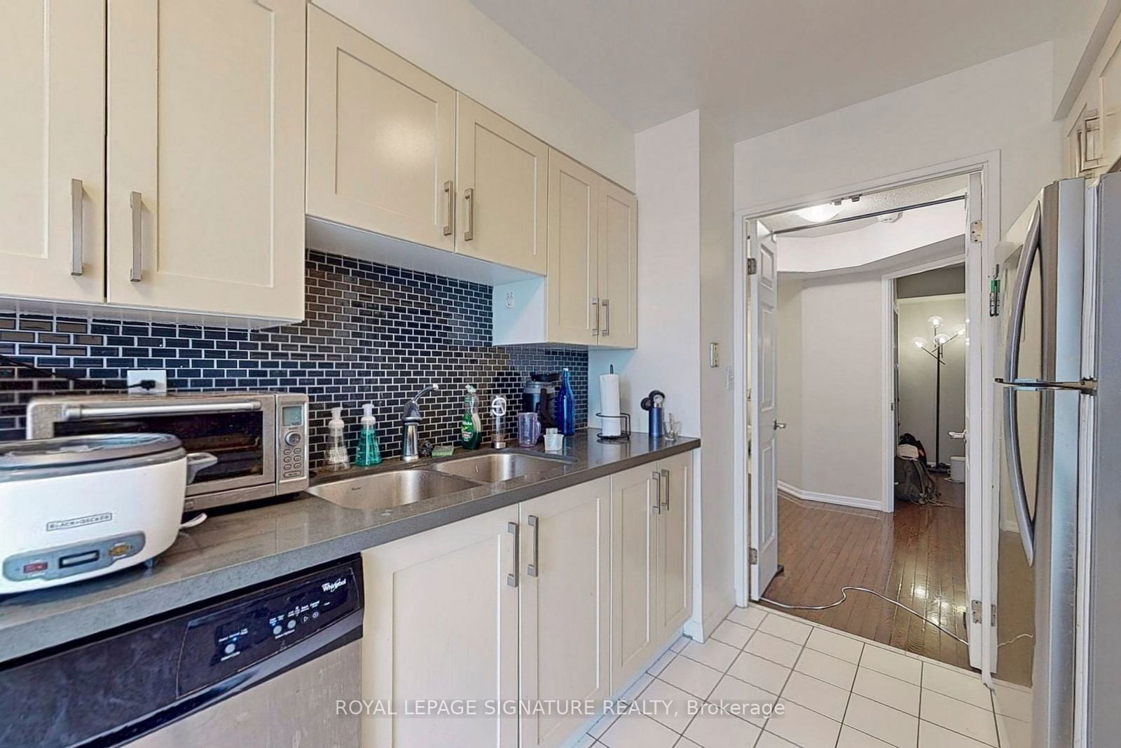 7 Carlton St, unit 1415 for sale - image #11