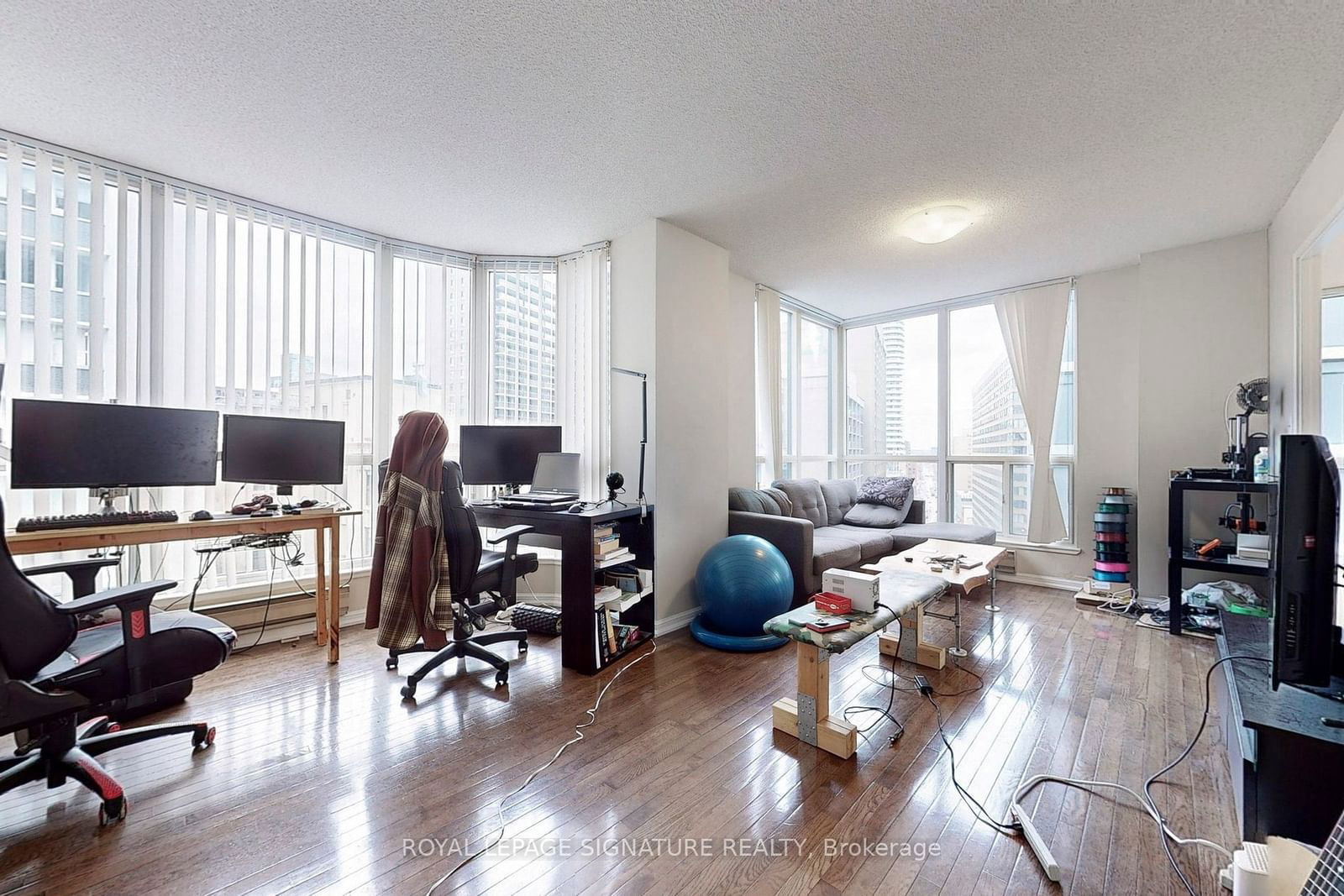 7 Carlton St, unit 1415 for sale - image #8