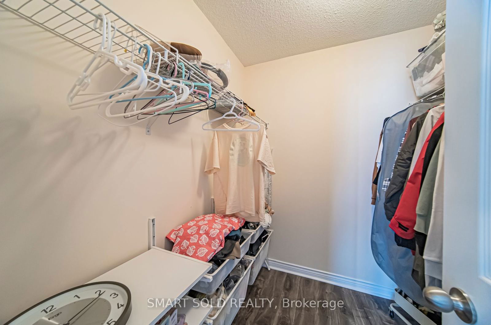 256 Doris Ave, unit Ph210 for sale