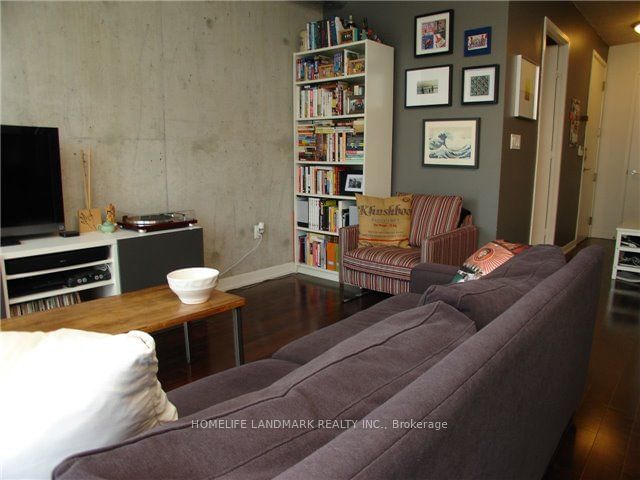 533 Richmond St W, unit 607 for rent - image #2