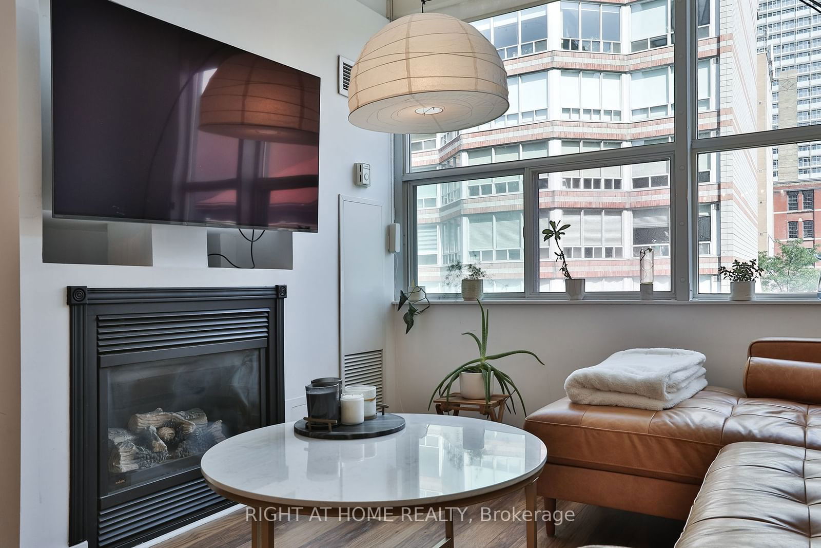 77 Lombard St, unit 303 for sale - image #17