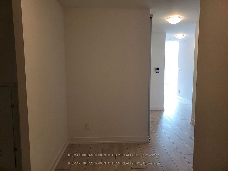 60 Shuter St, unit 2508 for rent