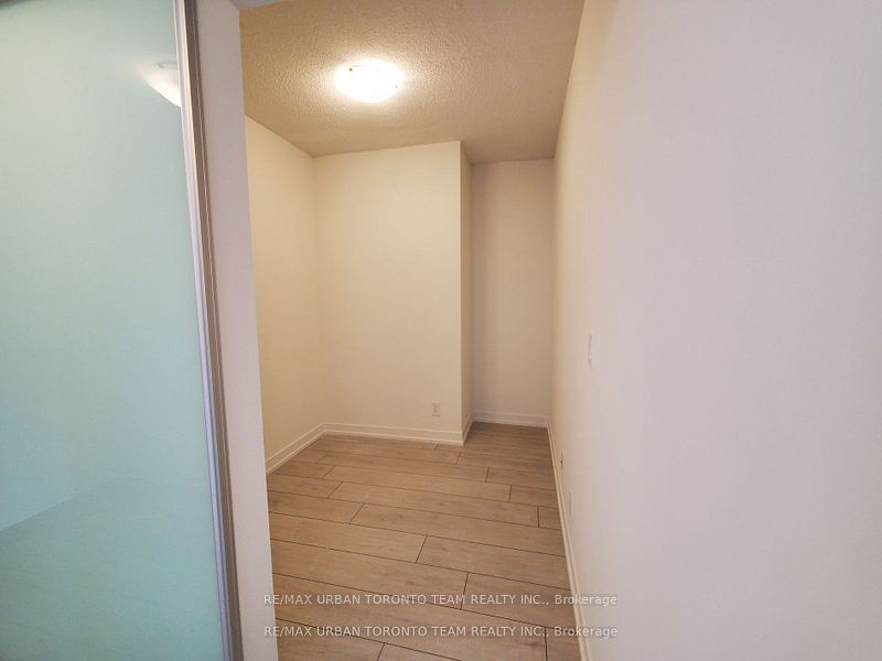 60 Shuter St, unit 2508 for rent