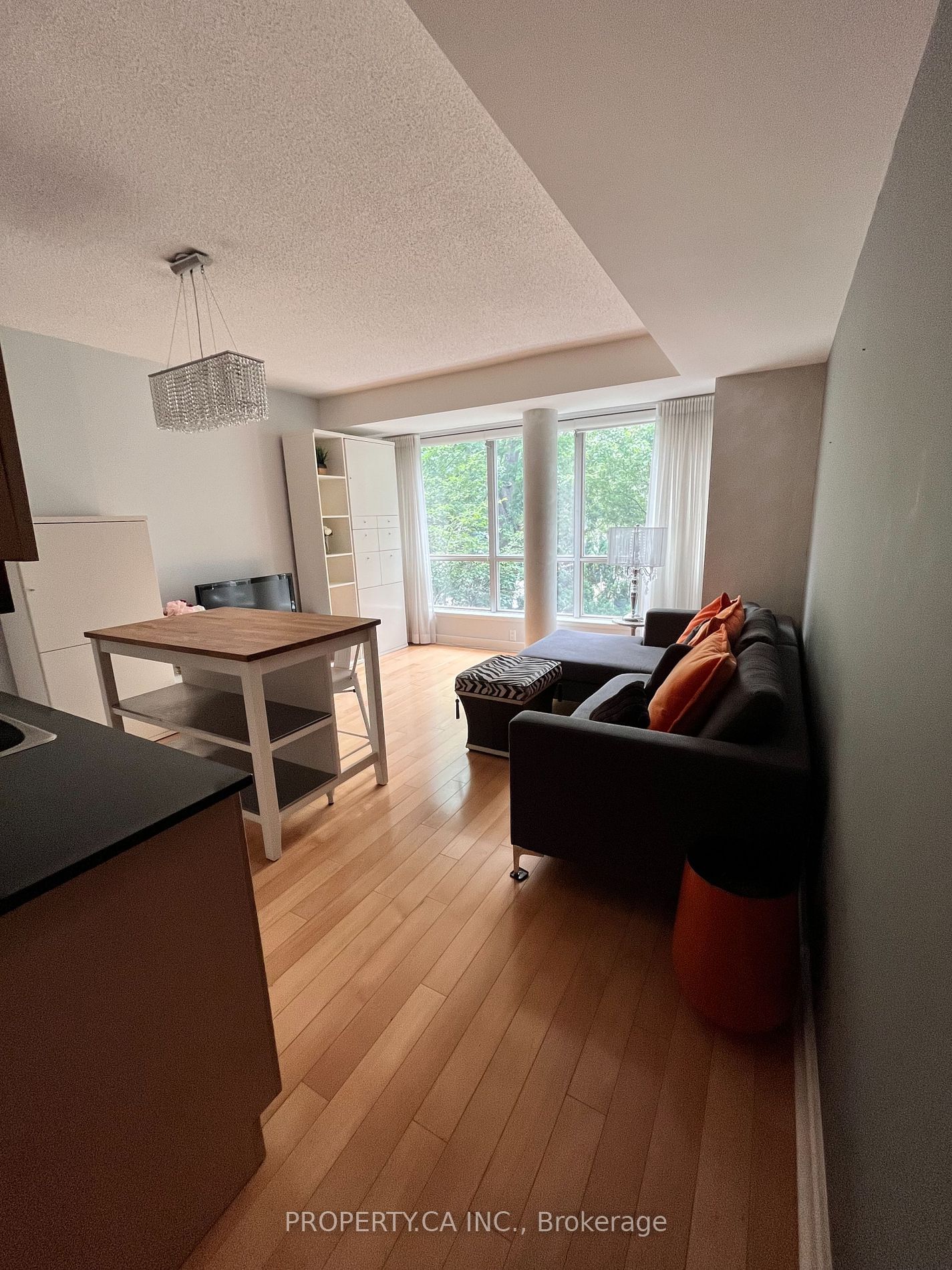 350 Wellington St W, unit M12 for rent - image #3