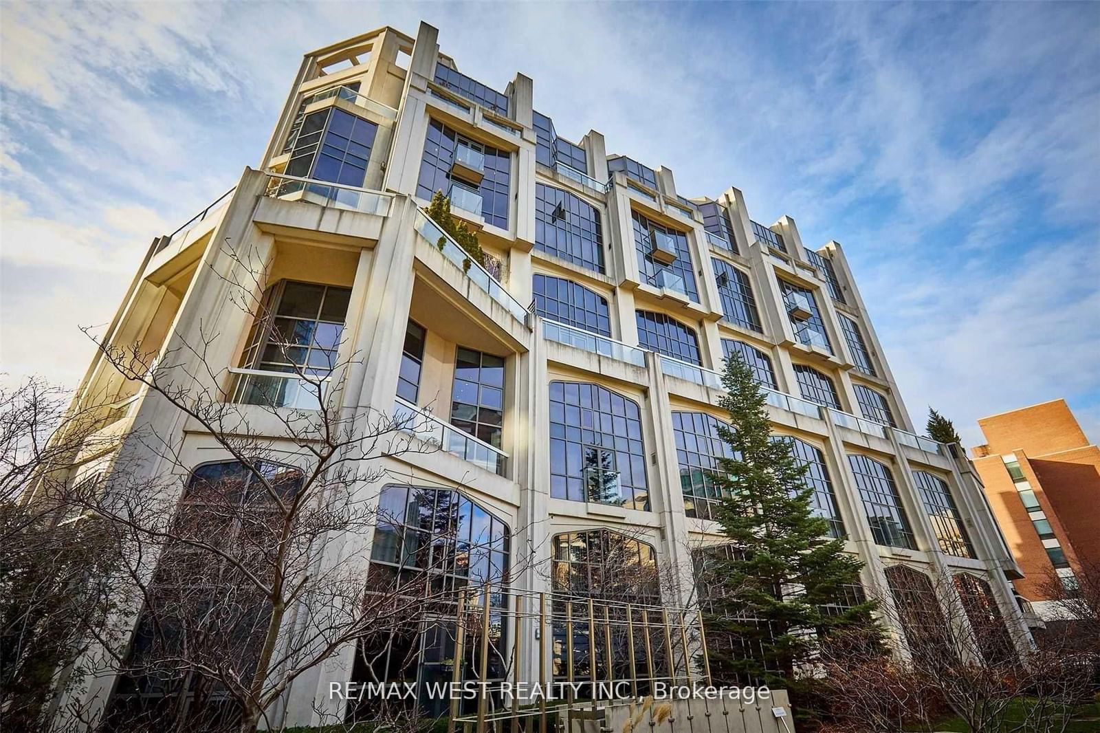 3 Mcalpine St, unit 108 for sale - image #17