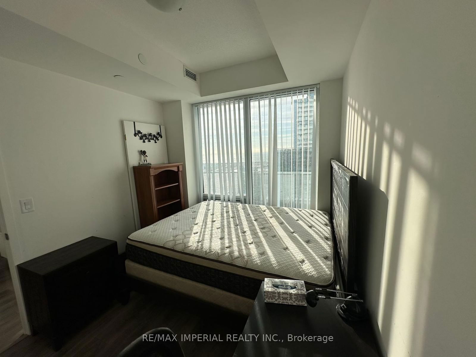 88 Harbour St, unit 4710 for rent