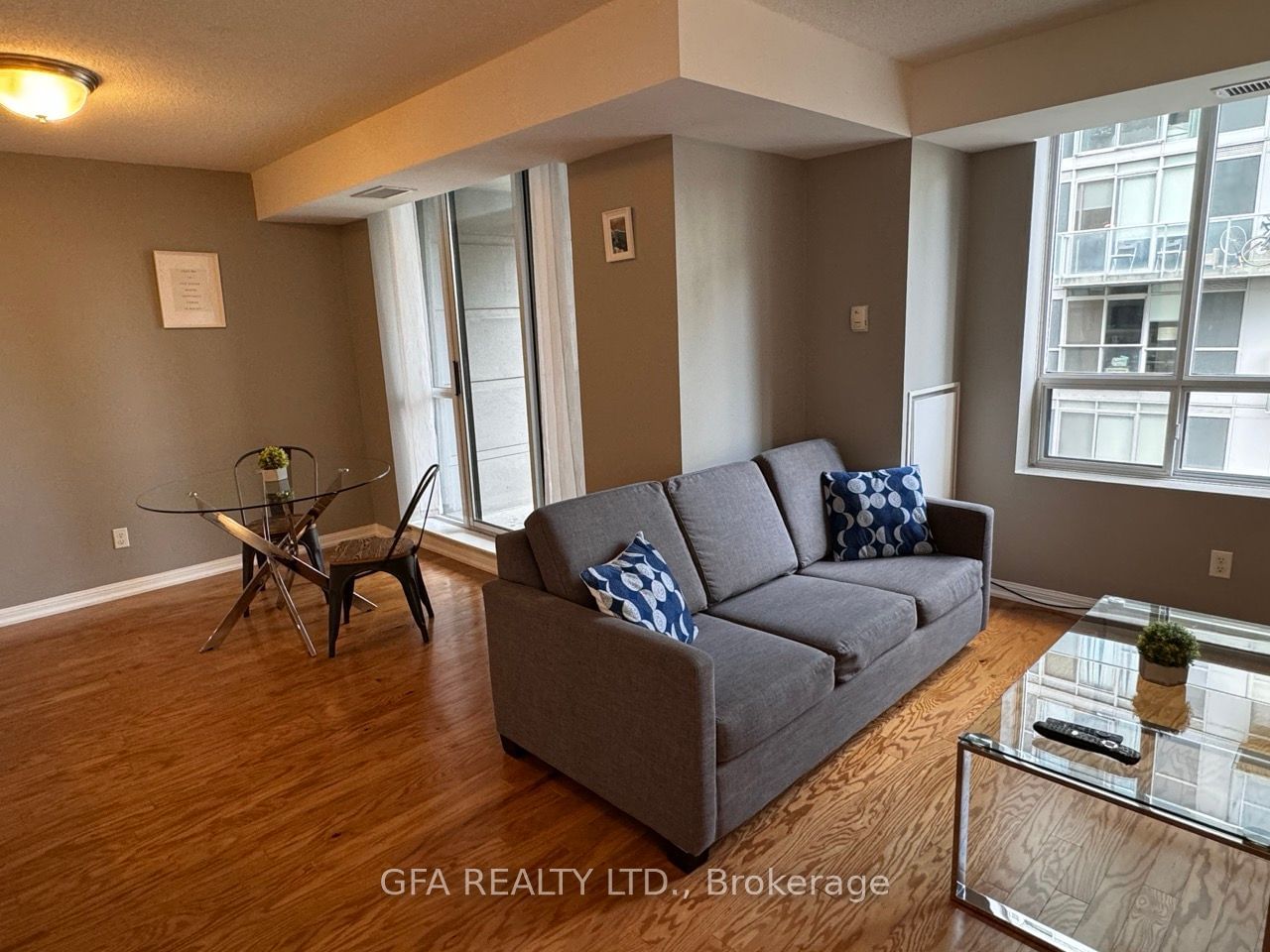 140 Simcoe St, unit 1319 for sale - image #10