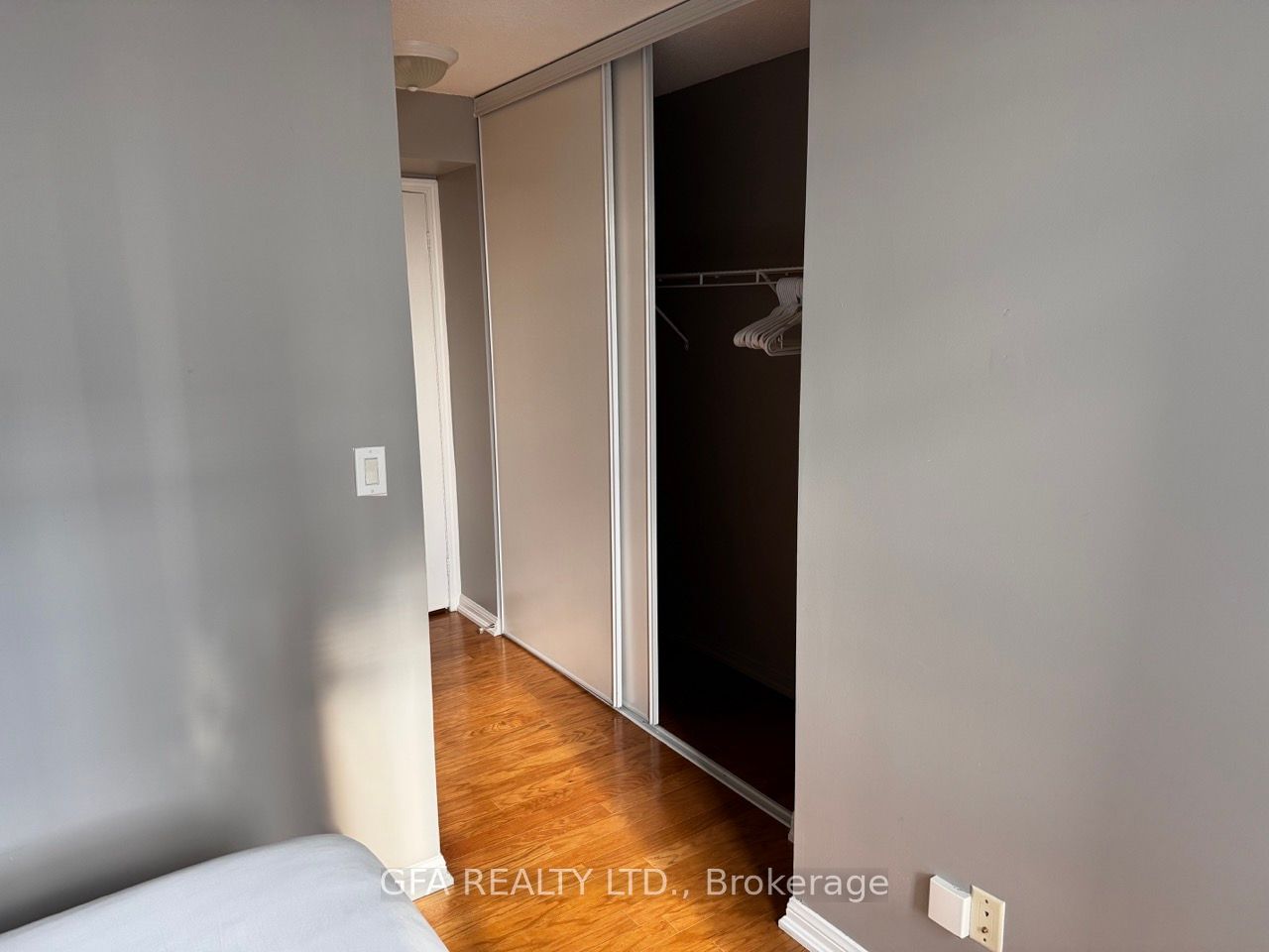 140 Simcoe St, unit 1319 for sale - image #12