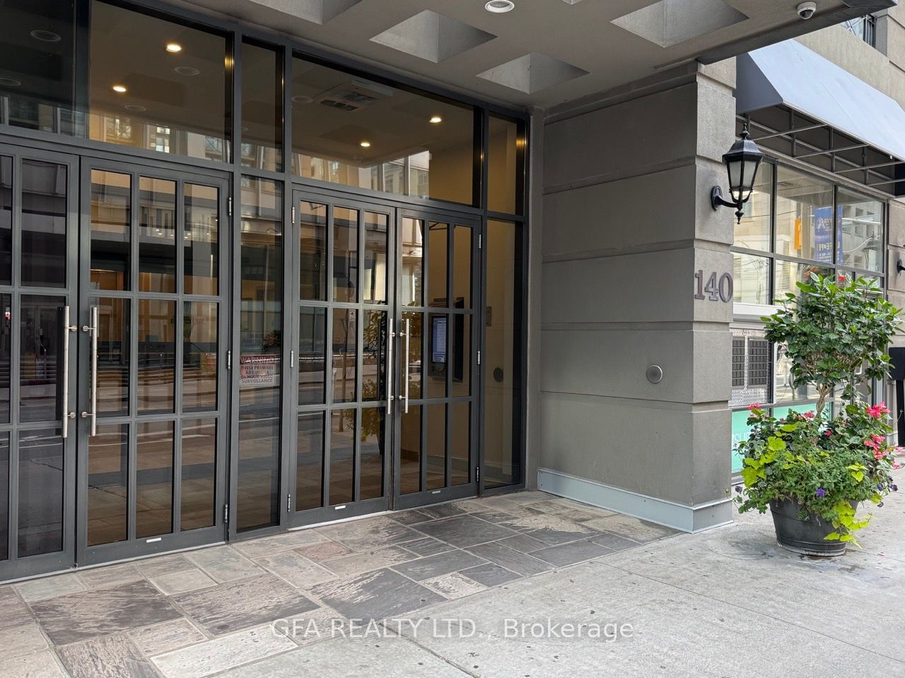 140 Simcoe St, unit 1319 for sale - image #2