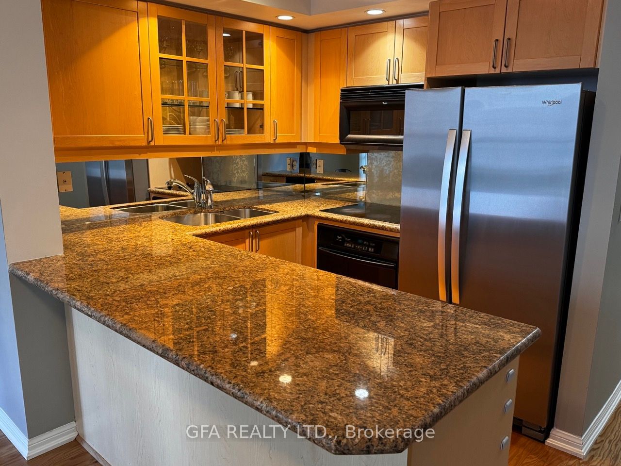 140 Simcoe St, unit 1319 for sale - image #4