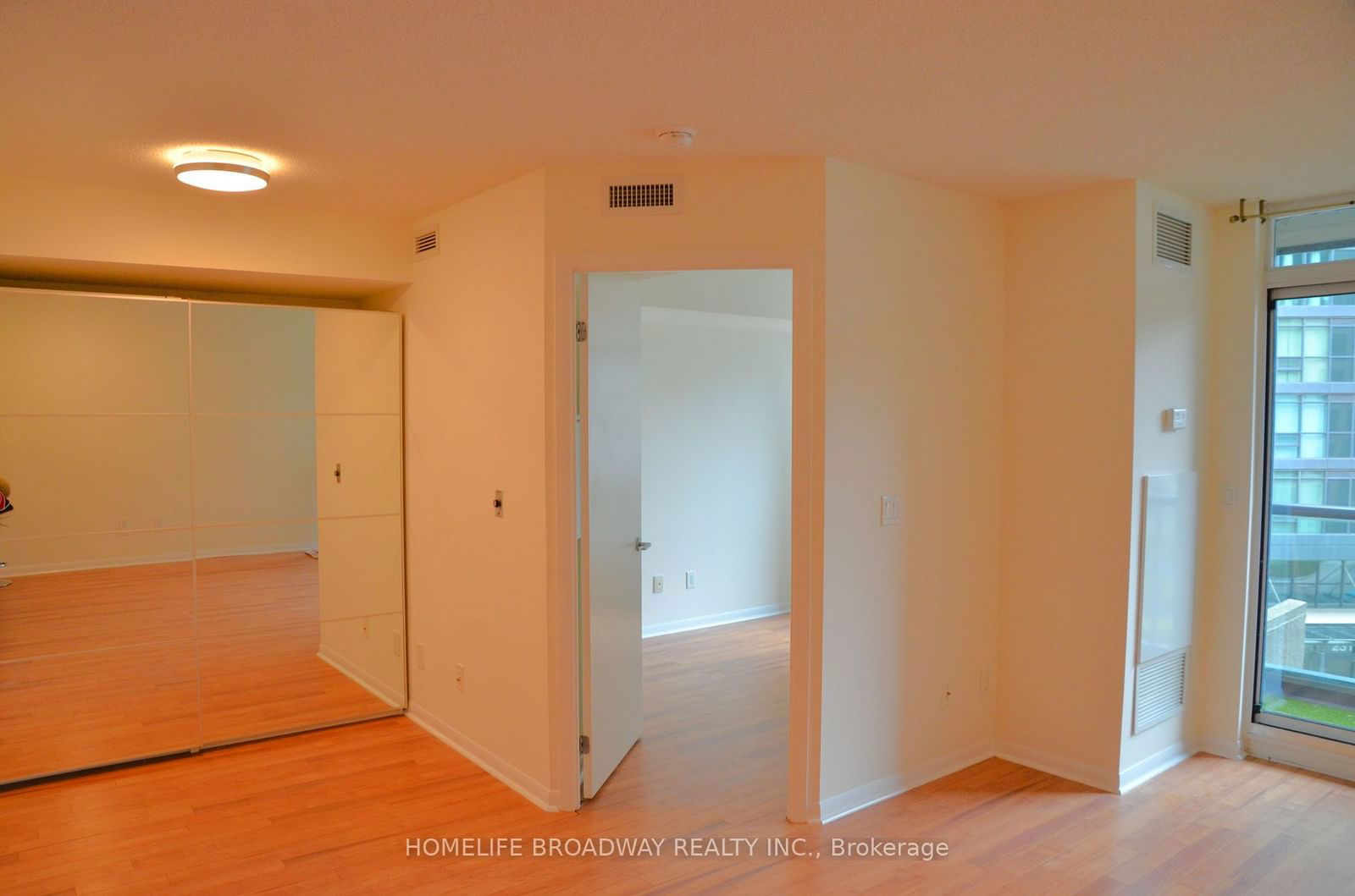 219 Fort York Blvd, unit 418 for sale - image #7