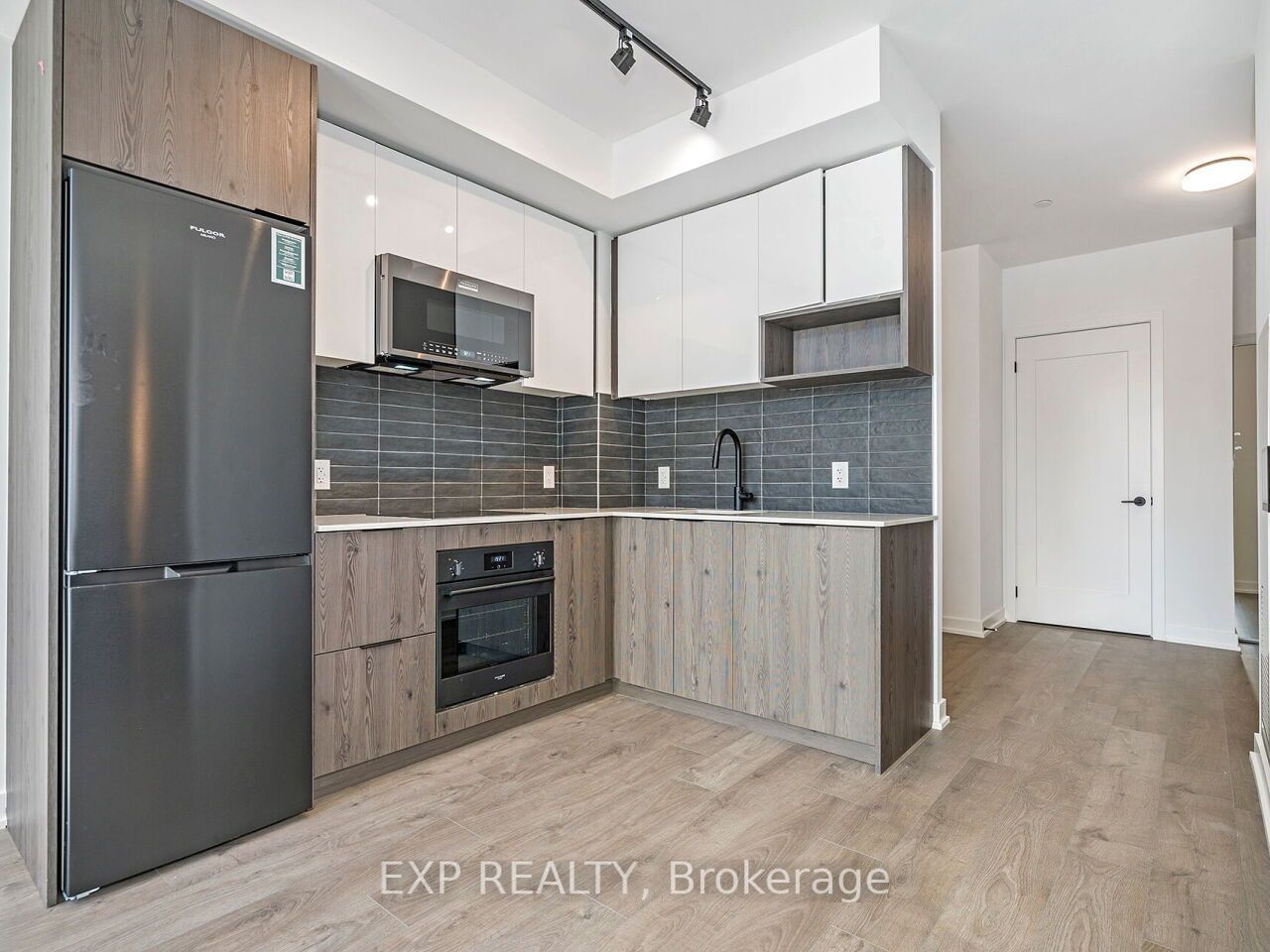 5 Defries St, unit 1201 for rent - image #6