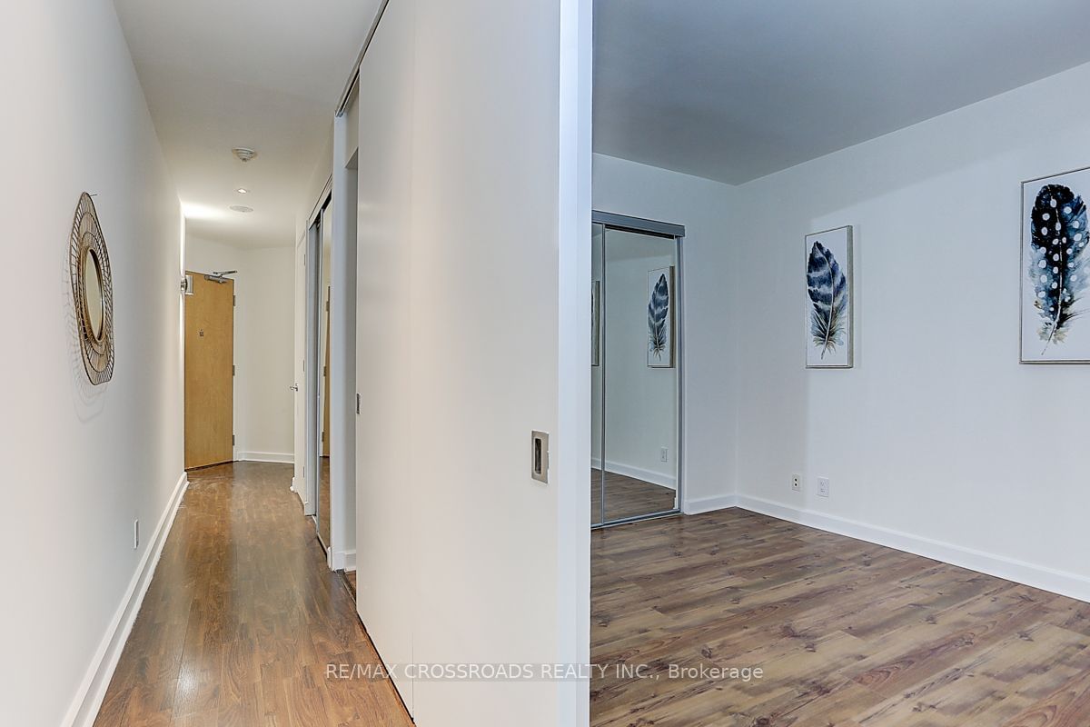 36 Blue Jays Way, unit 615 for sale - image #20