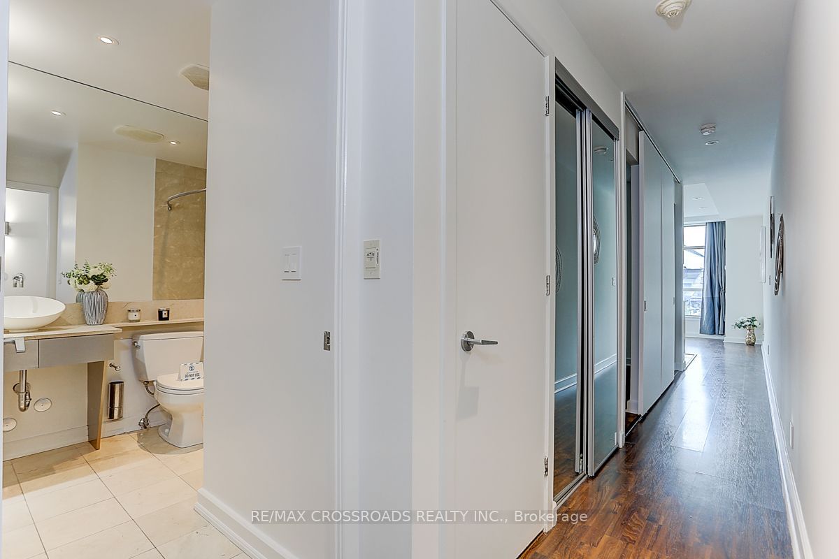 36 Blue Jays Way, unit 615 for sale - image #23