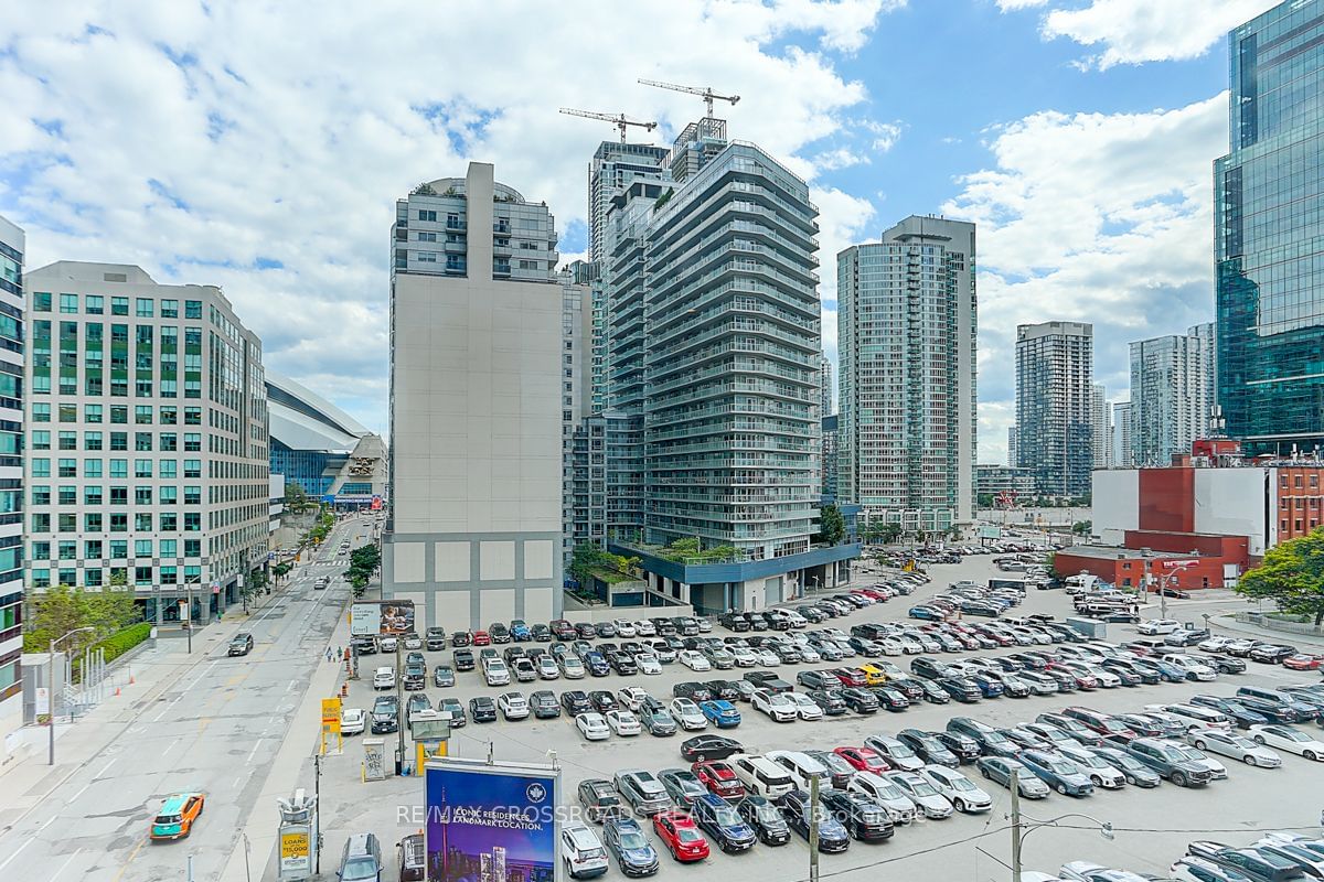 36 Blue Jays Way, unit 615 for sale - image #26