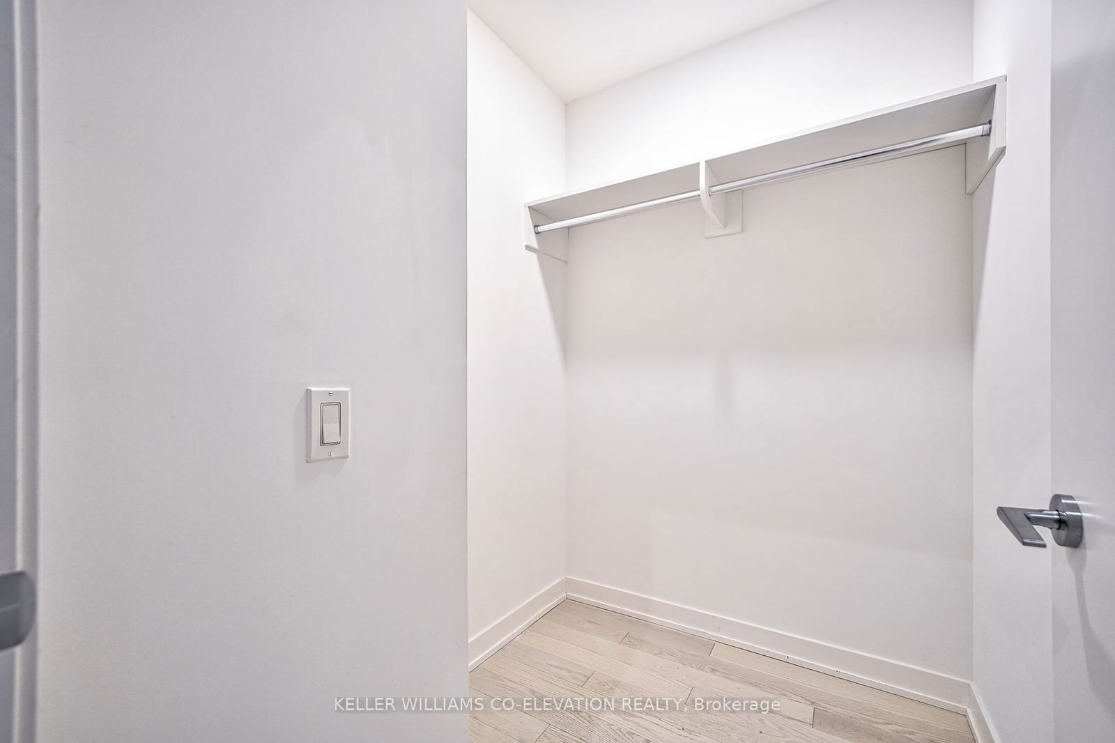 25 Richmond St E, unit 423 for sale - image #6