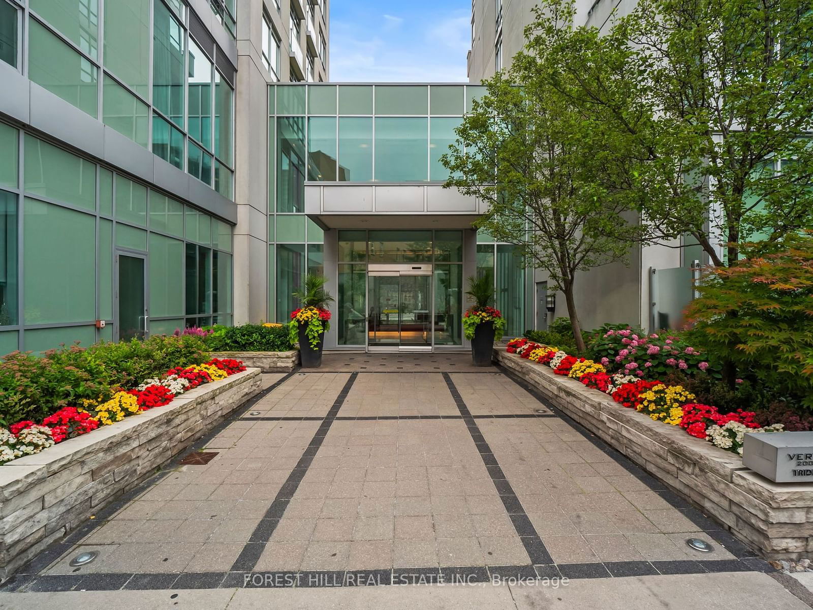 120 Homewood Ave, unit 1008 for sale - image #2