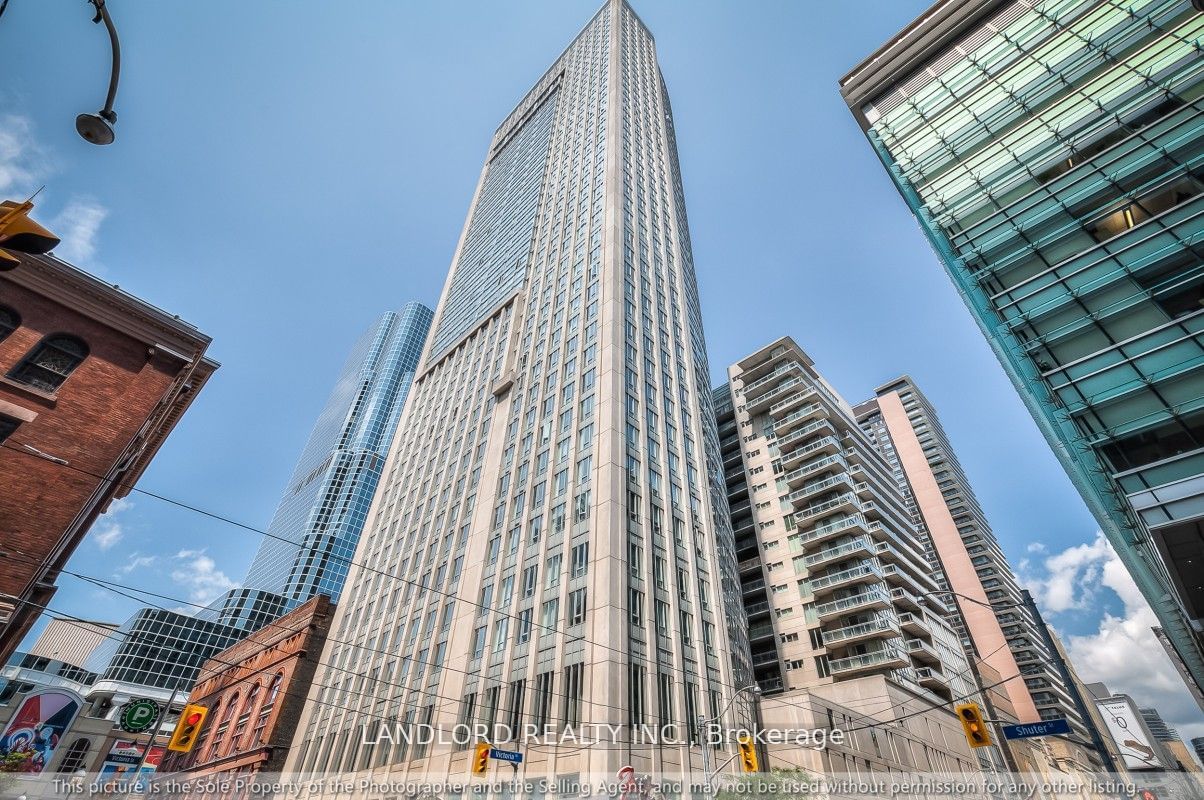 200 Victoria St, unit 1107 for rent - image #1