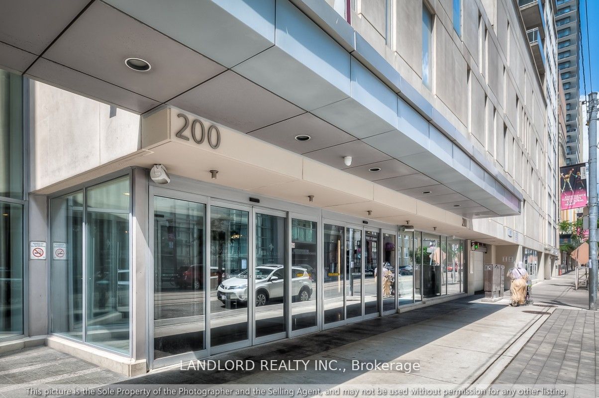 200 Victoria St, unit 1107 for rent - image #2