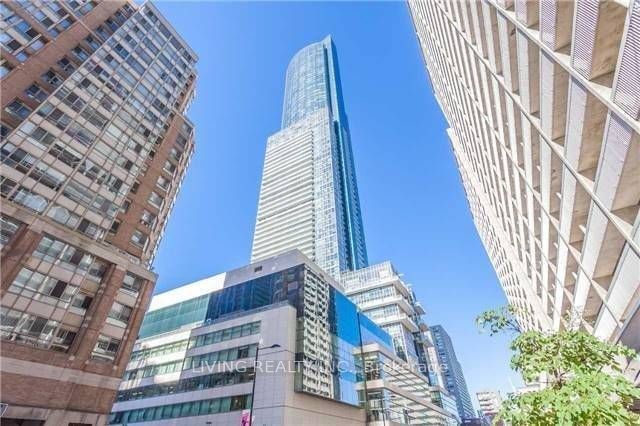 386 Yonge St, unit 3702 for sale - image #1