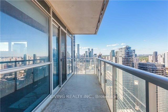 386 Yonge St, unit 3702 for sale - image #19