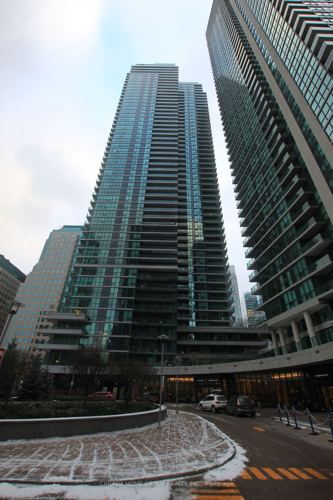 33 Bay St, unit 3601 for rent