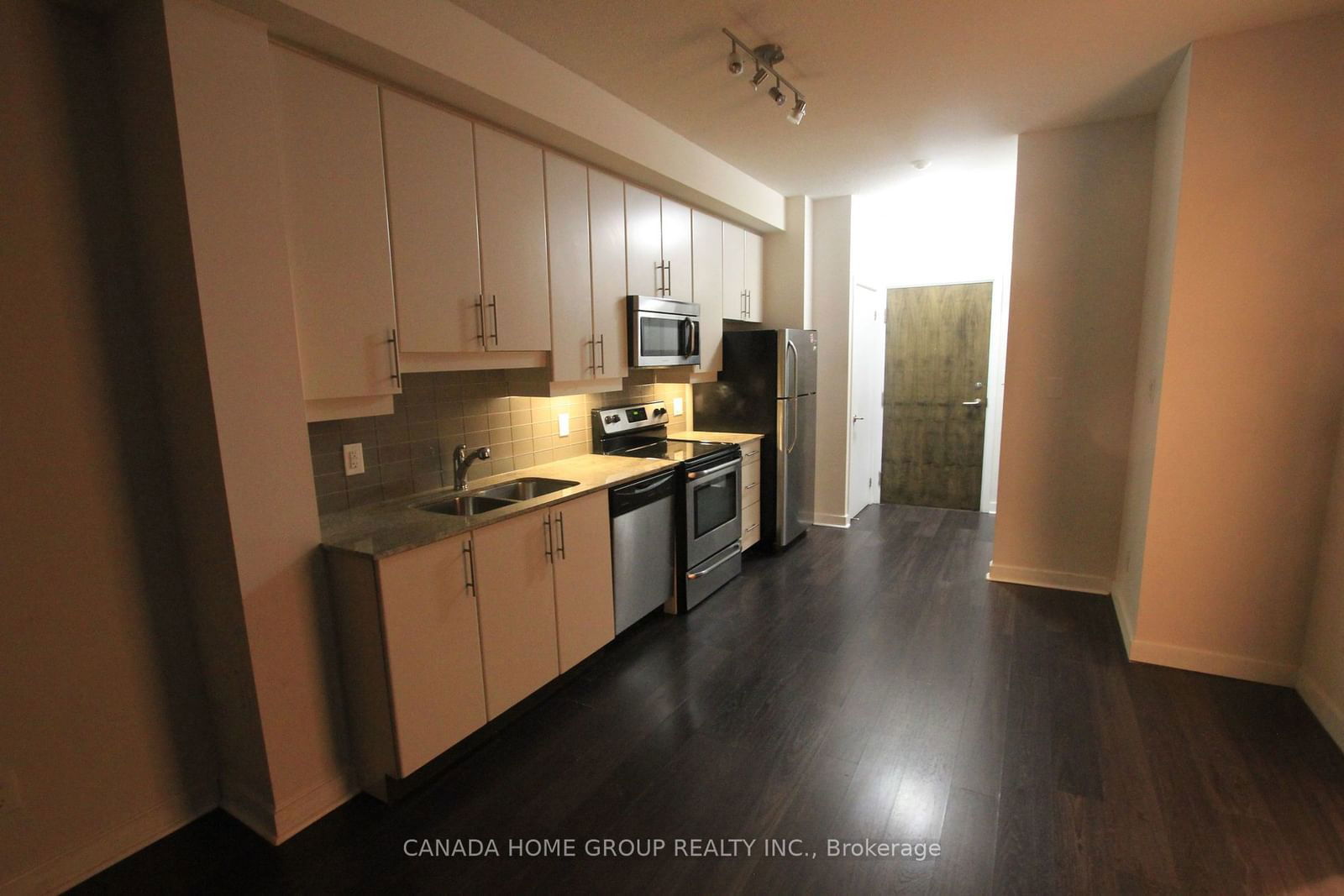 33 Bay St, unit 3601 for rent